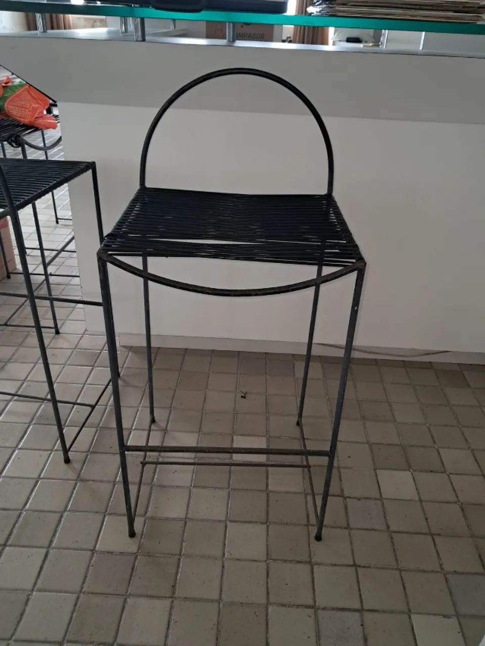 4 Banquetas altas ferro e corda pvc