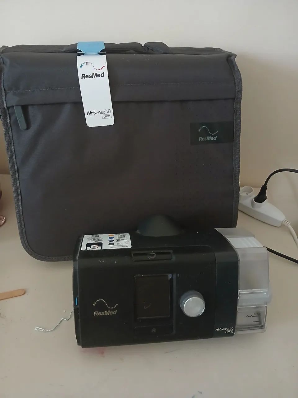 Cpap Resmed, air sense 10.  Acompanha: bolsa original, proteçao de SD cards. Saúde e sono.