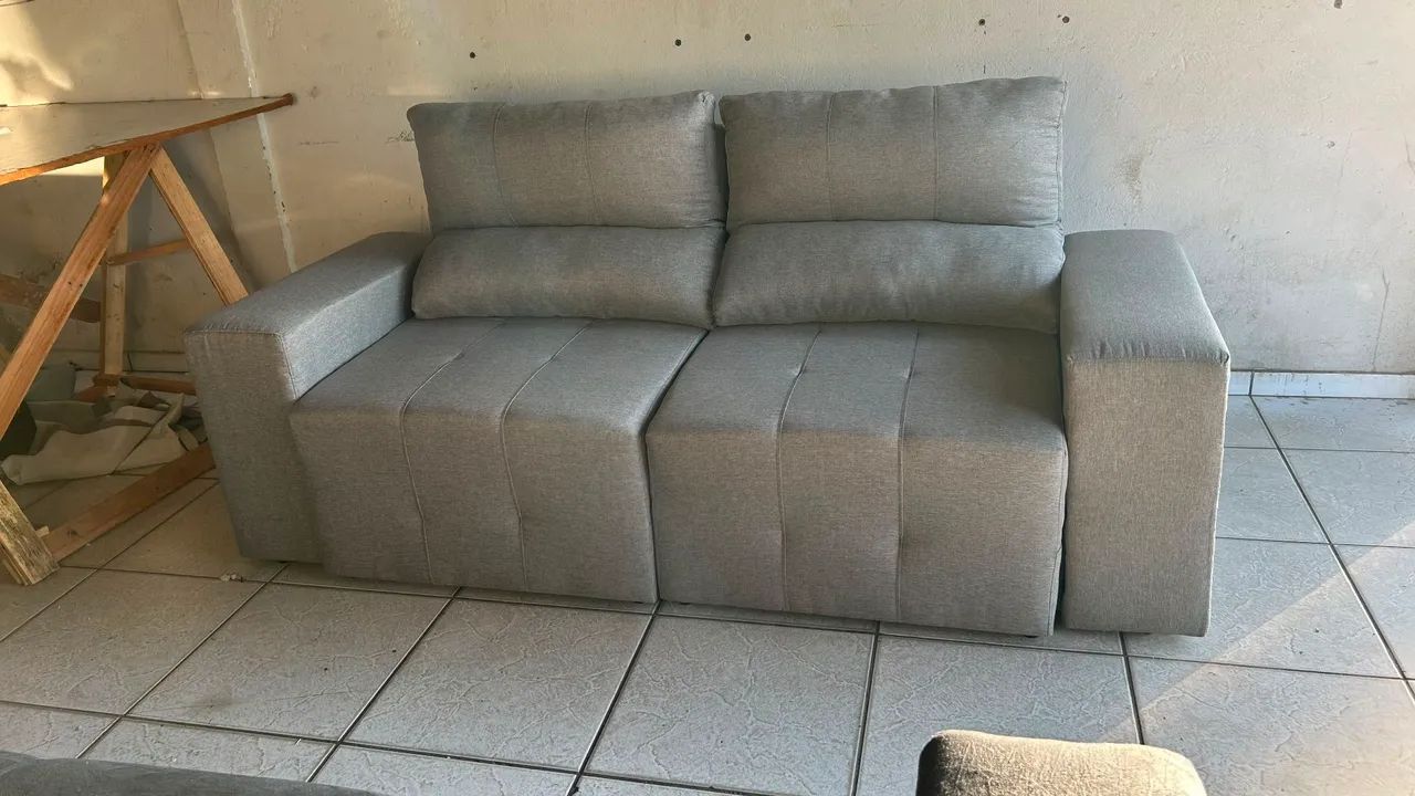 Vende se este sofá retrátil e reclinável  - Foto 4