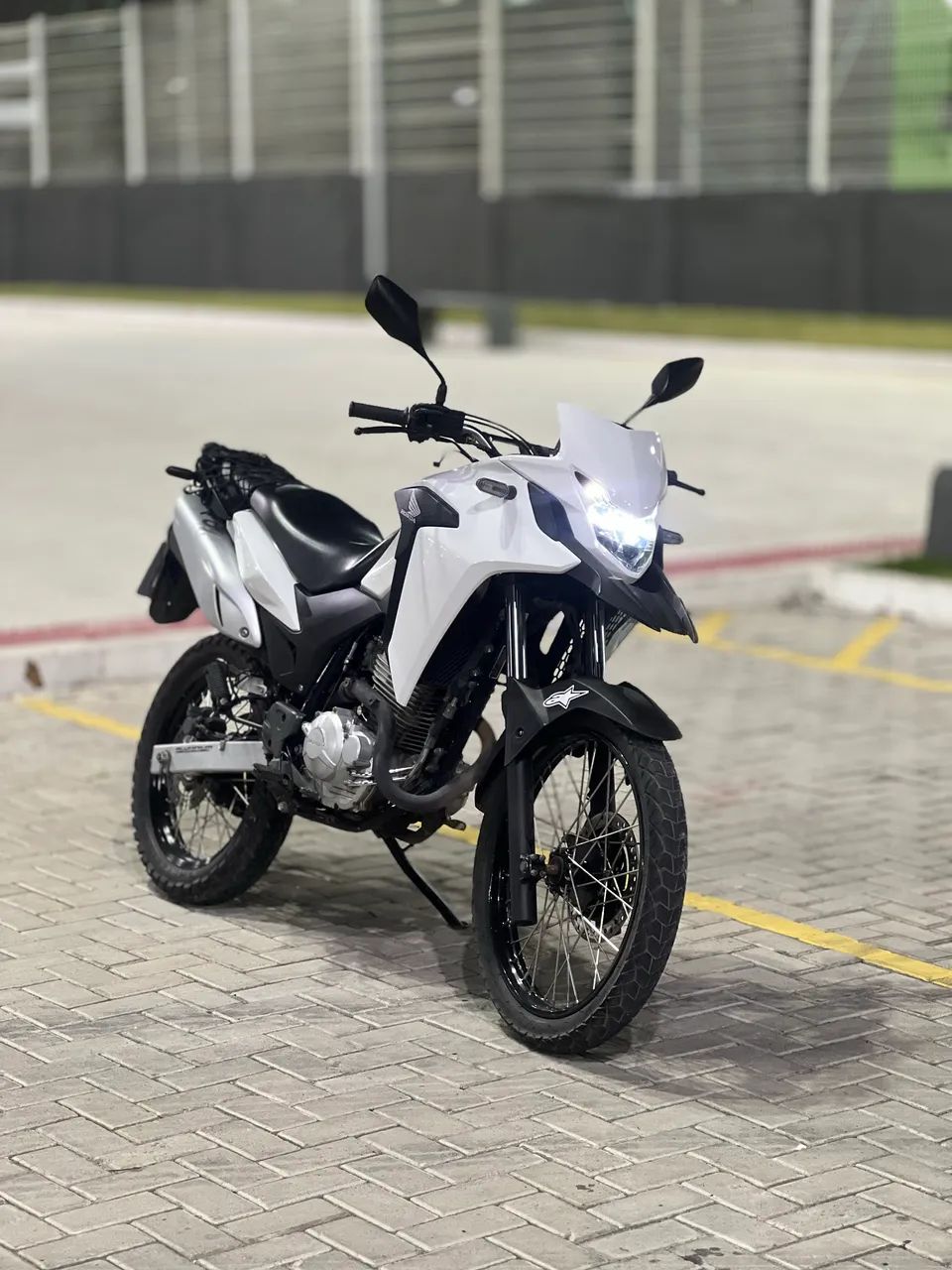 XRE 300 2020 
