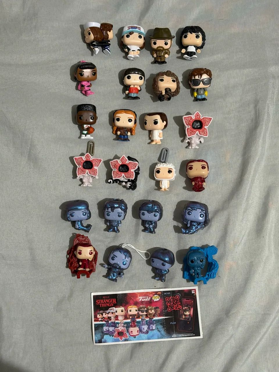 Coleção Stranger things Funko Kinder Joy importada completa 