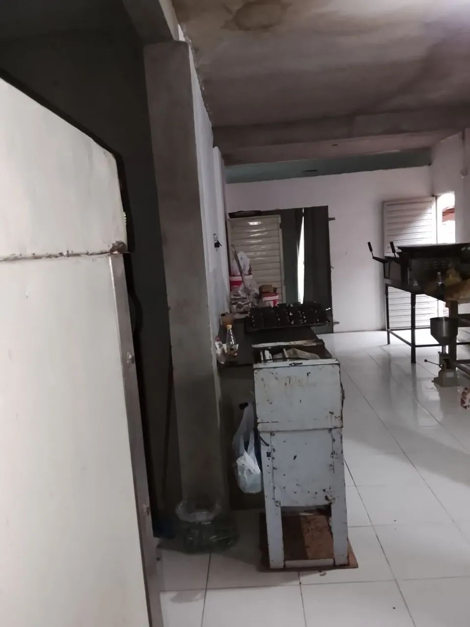 Oportunidade de ponto comercial+ casa ampla e nova com ótima visão da cidade  - Foto 2