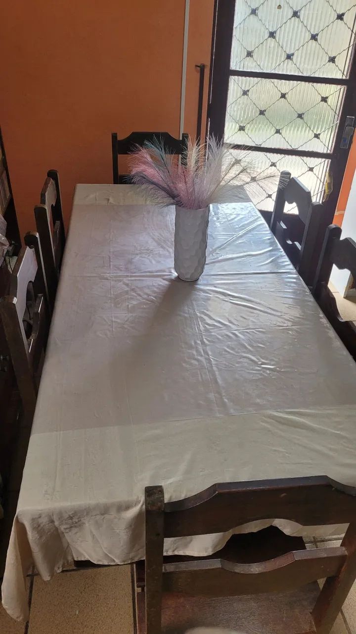 Mesa de Angelim com 6 Cadeiras