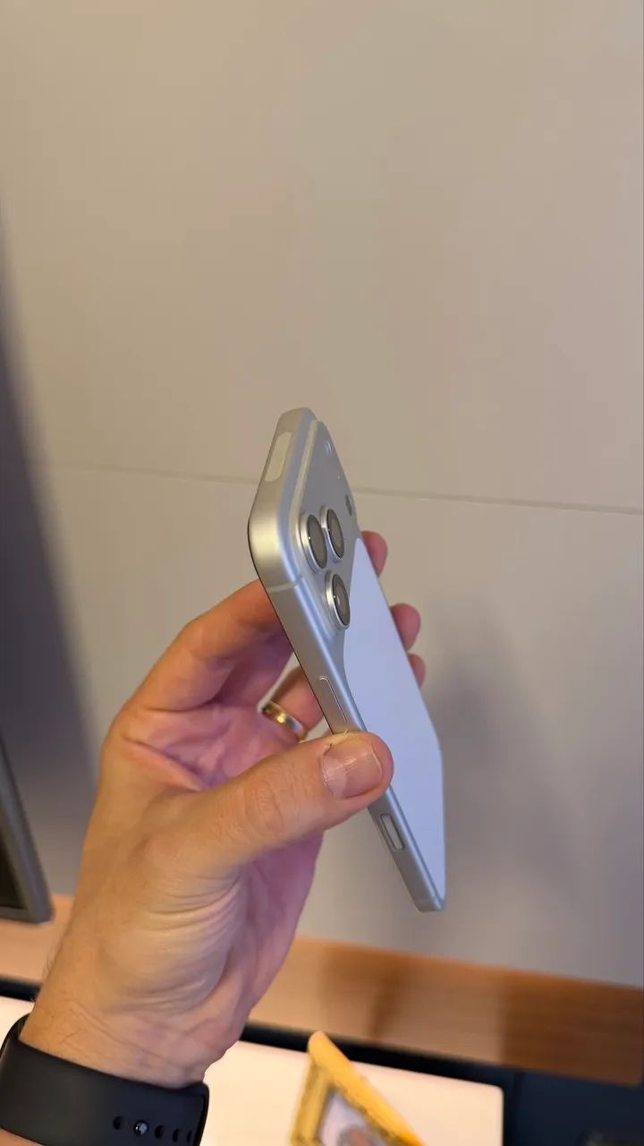 iPhone 17 Pro Max Silver 256GB, Seminovo Garantia Apple até Abril