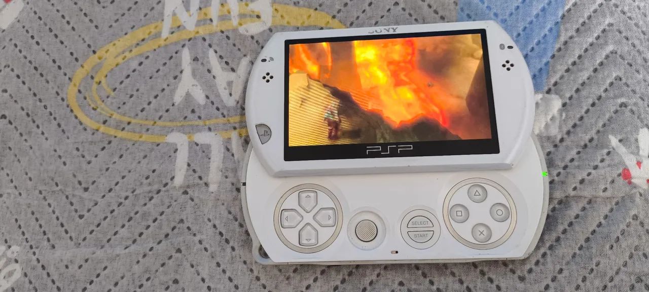 PSP GO - Foto 2