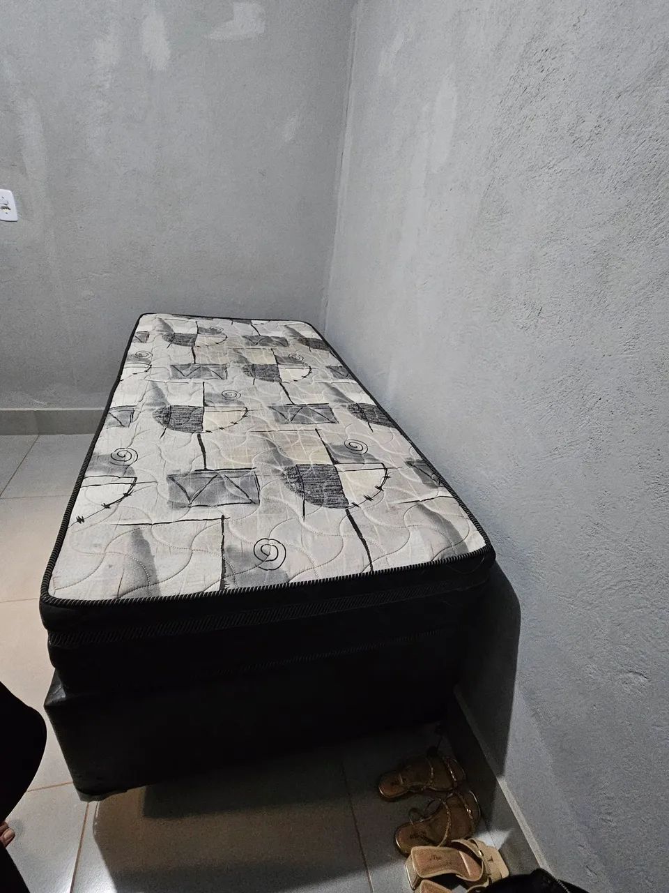 Cama de solteiro, com colchão de mola - Foto 2