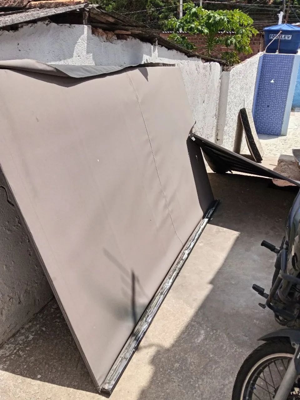 Awning64962668864001122