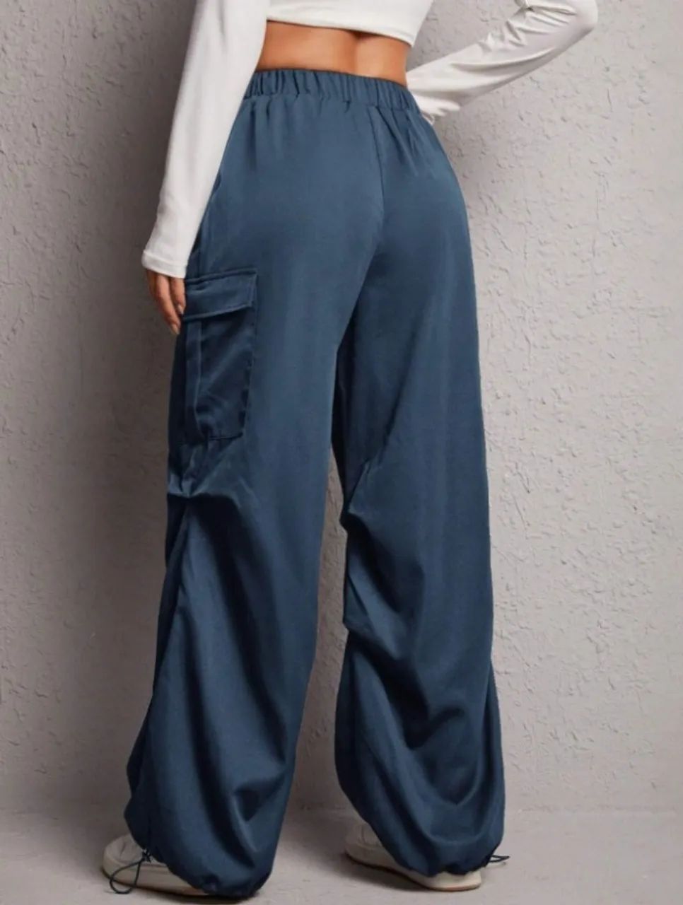 Calça SHEIN PETITE bolsos lateral - Foto 3
