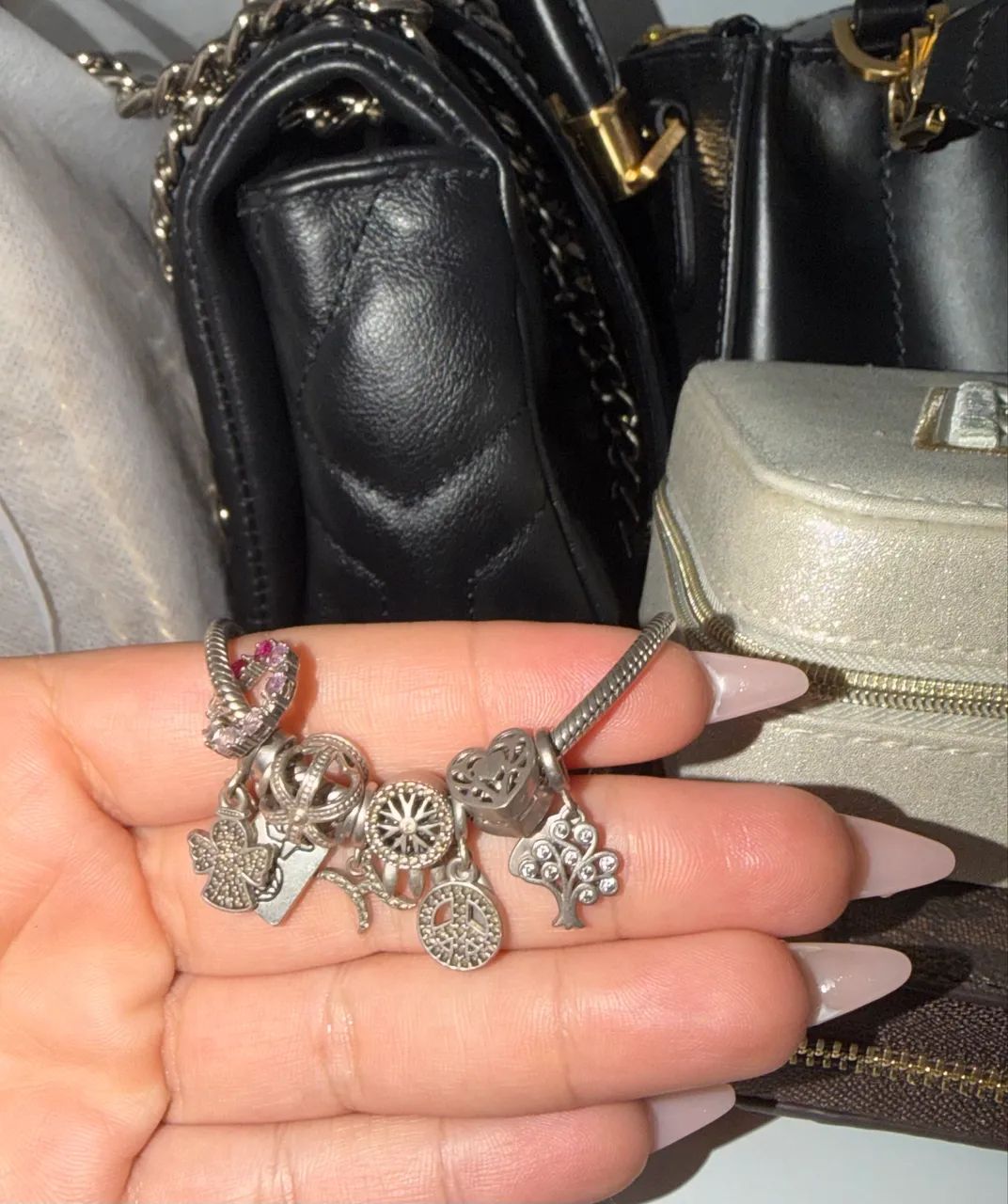 Pulseira vivara com berloques - Foto 4