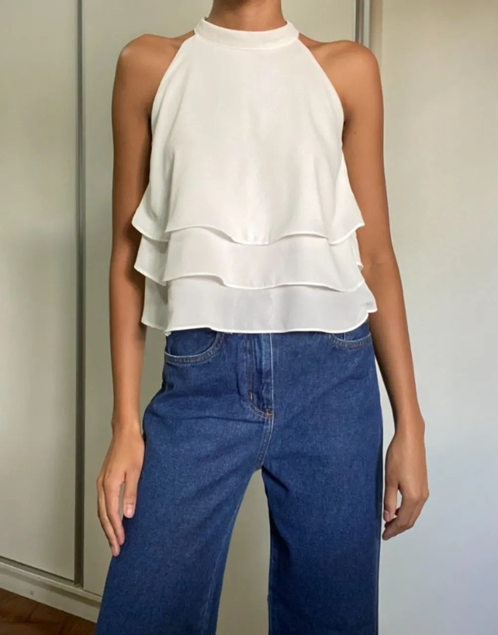 Blusa com Babado Branca Tamanho P - Foto 3