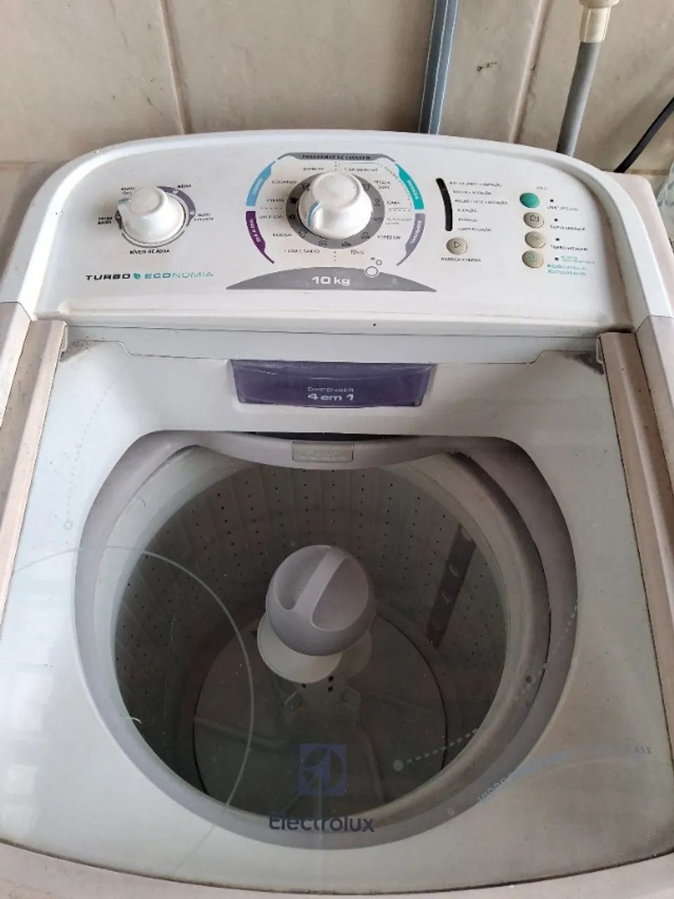Máquina lavar com defeito