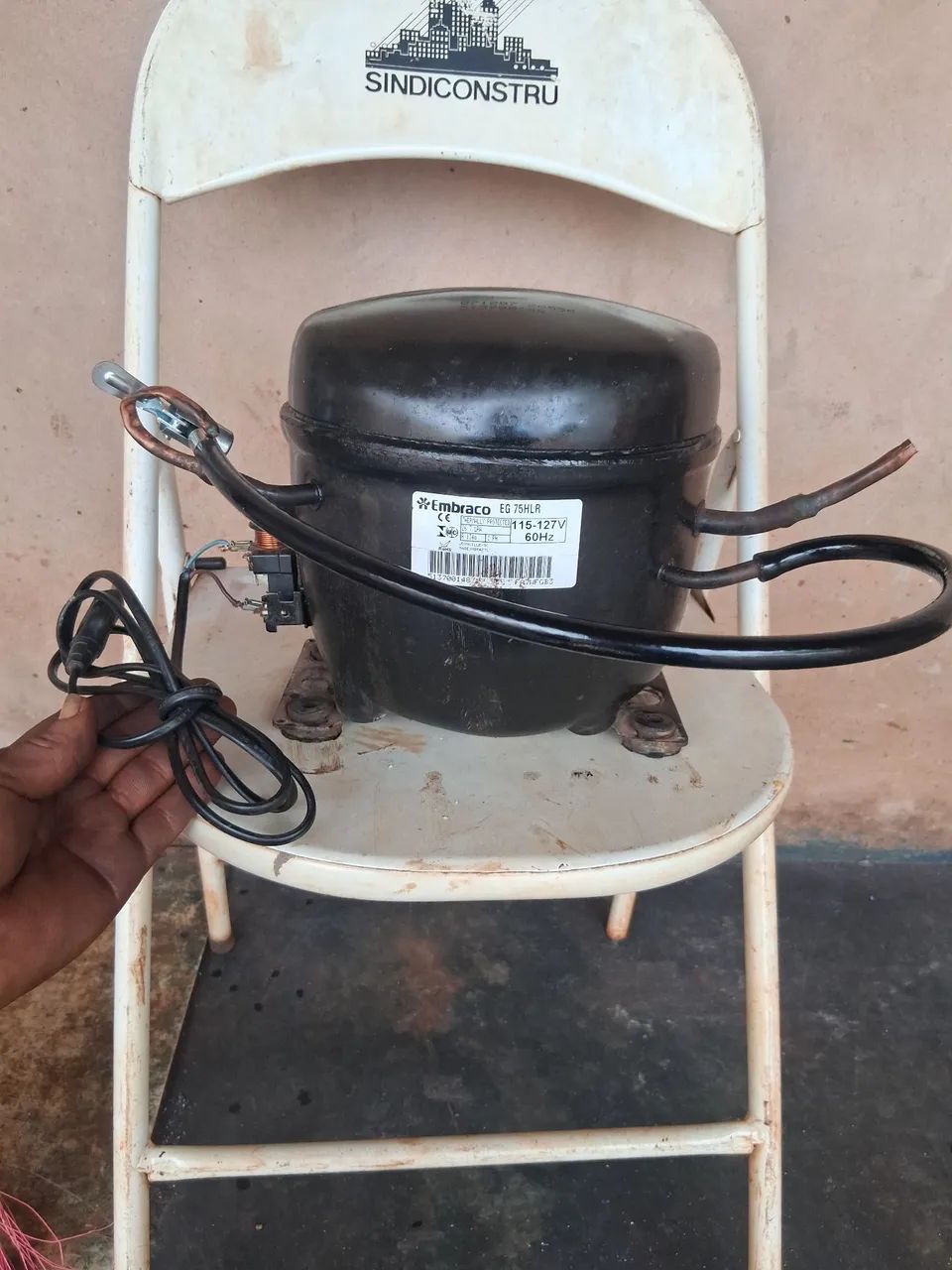 Compressor de ar para encher peneu de carro - Foto 3