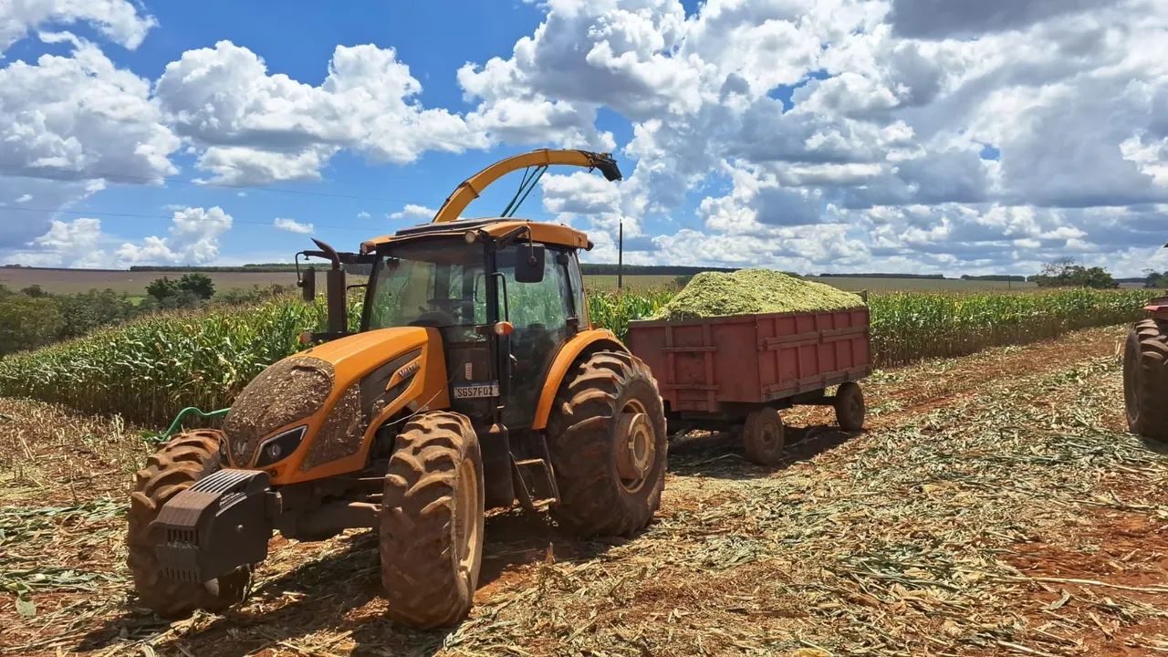 Trator Valtra A 134