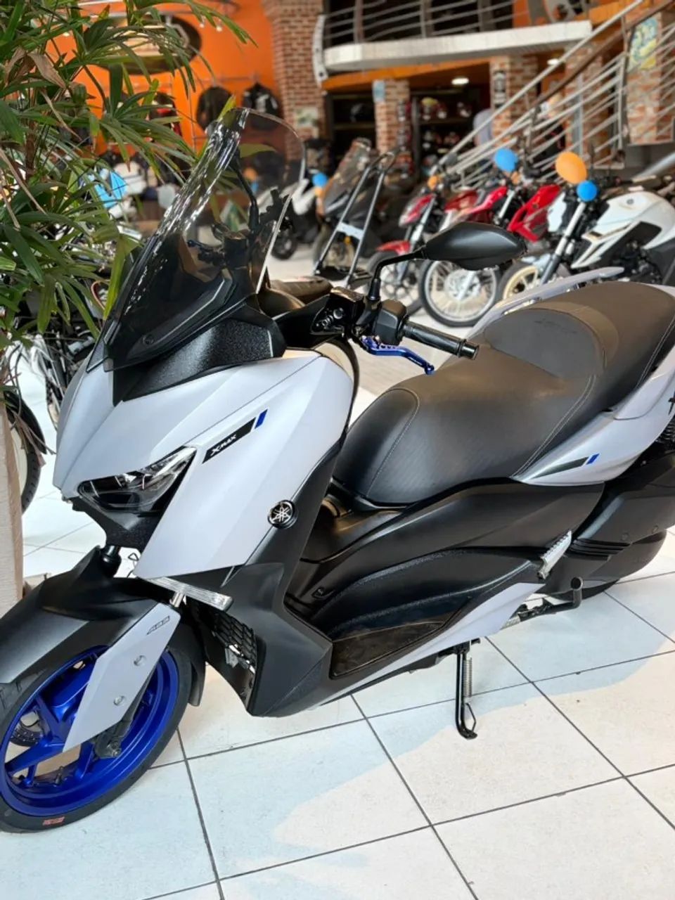 YAMAHA XMAX 250 - Foto 3