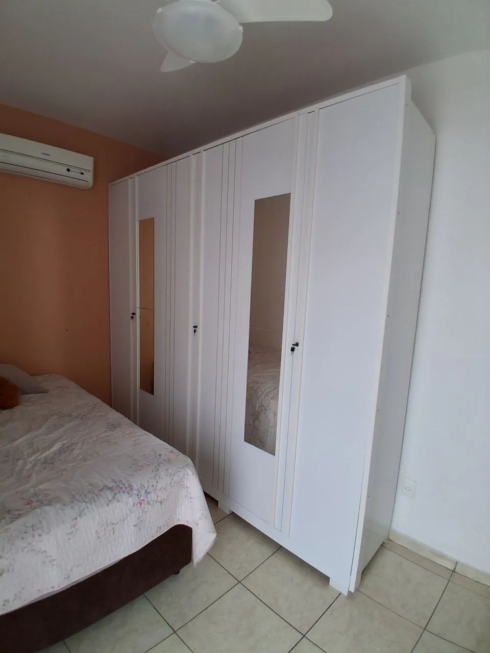 Guarda-roupa 6 portas Branco