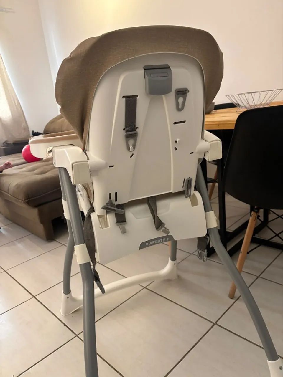 Cadeira de alimentação para bebe - Foto 2