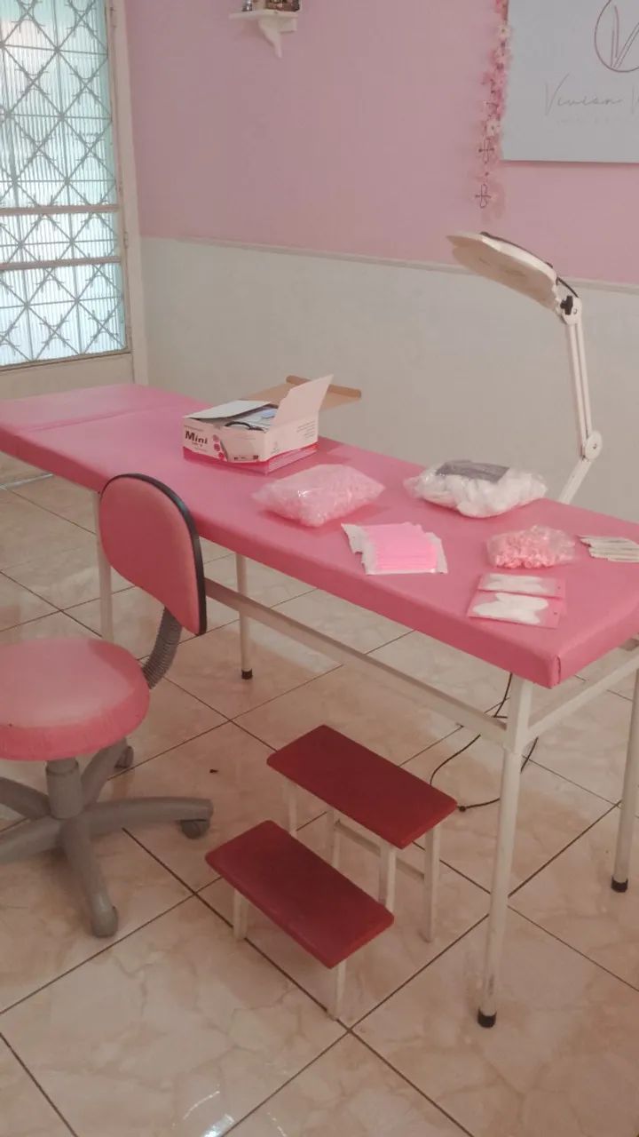 Kit completo: Maca fixa para salão com cadeira, escada, luminária e esterilizador. - Foto 4