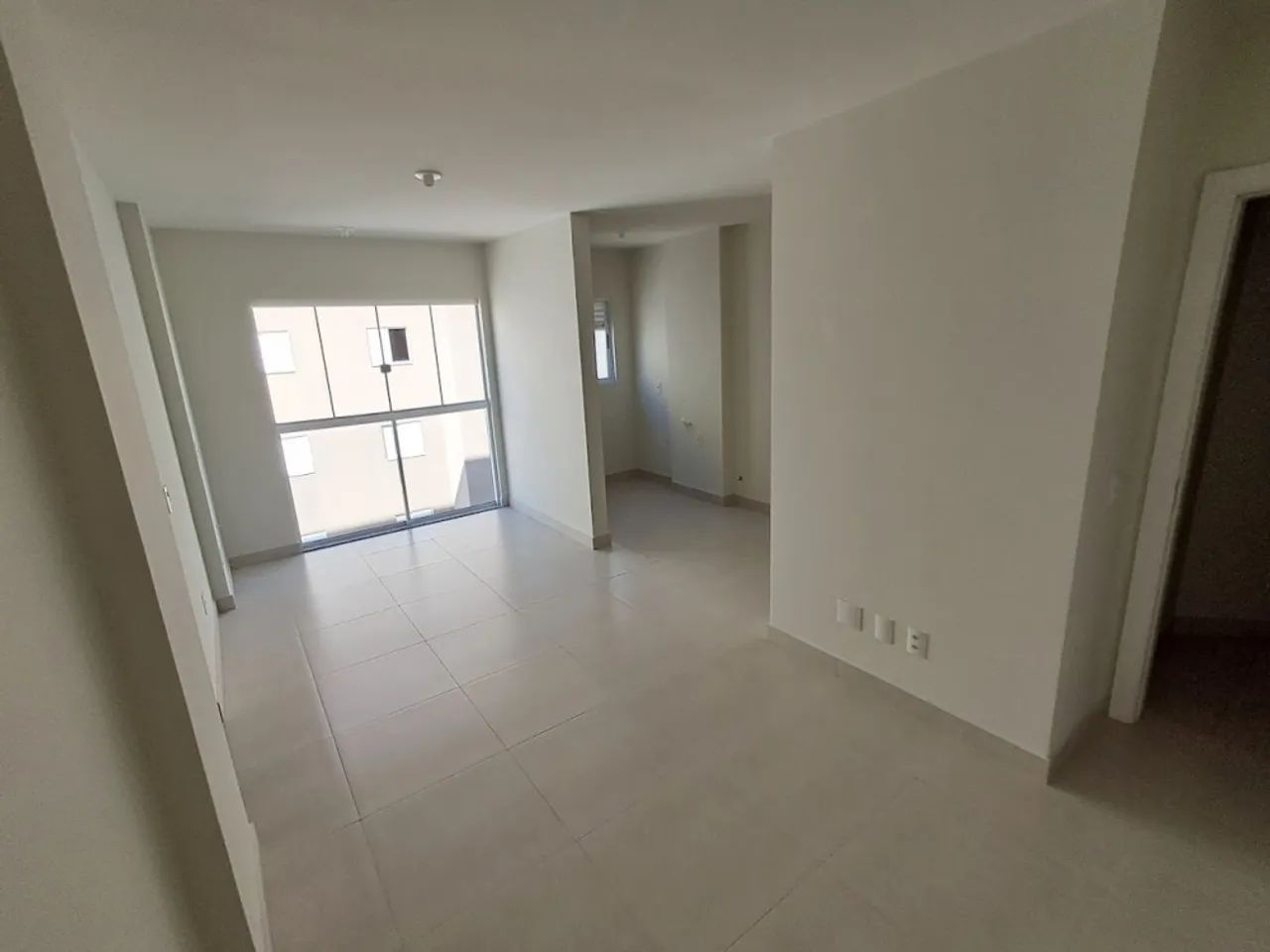 Apartamento (Padrão), com 2 quartos e 1 banheiros à Venda, 61 m² em Criciúma/SC - Foto 3