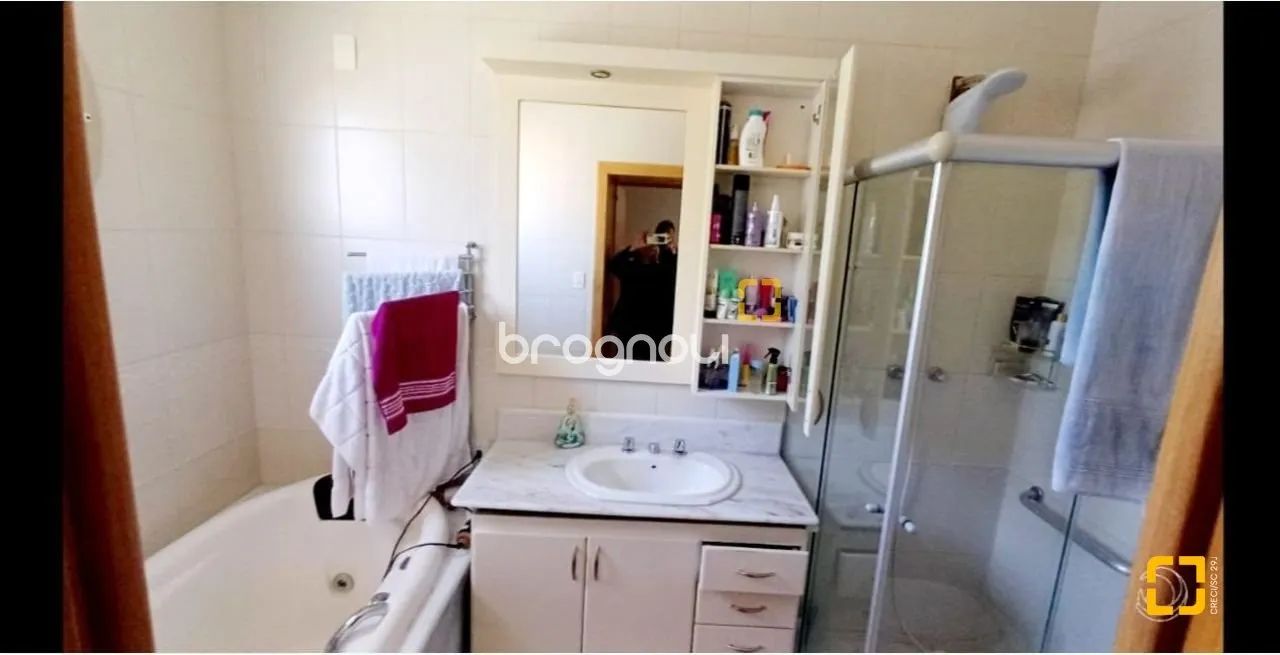 Casa com 5 dormitórios sendo 3 suítes em Capoeiras, Florianópolis / SC - Foto 5