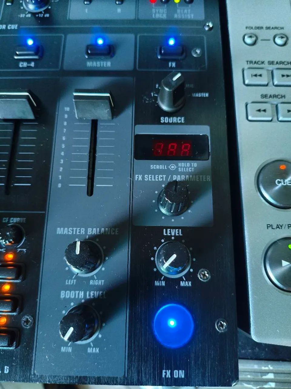 Mixer Behringer DJX 750 - Foto 3