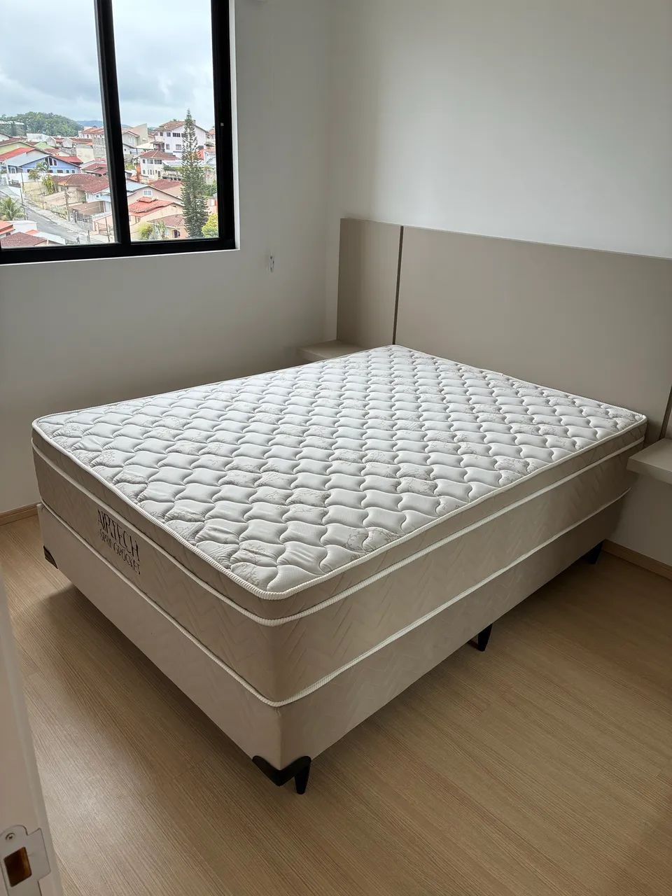 Cama nova nunca usada 
