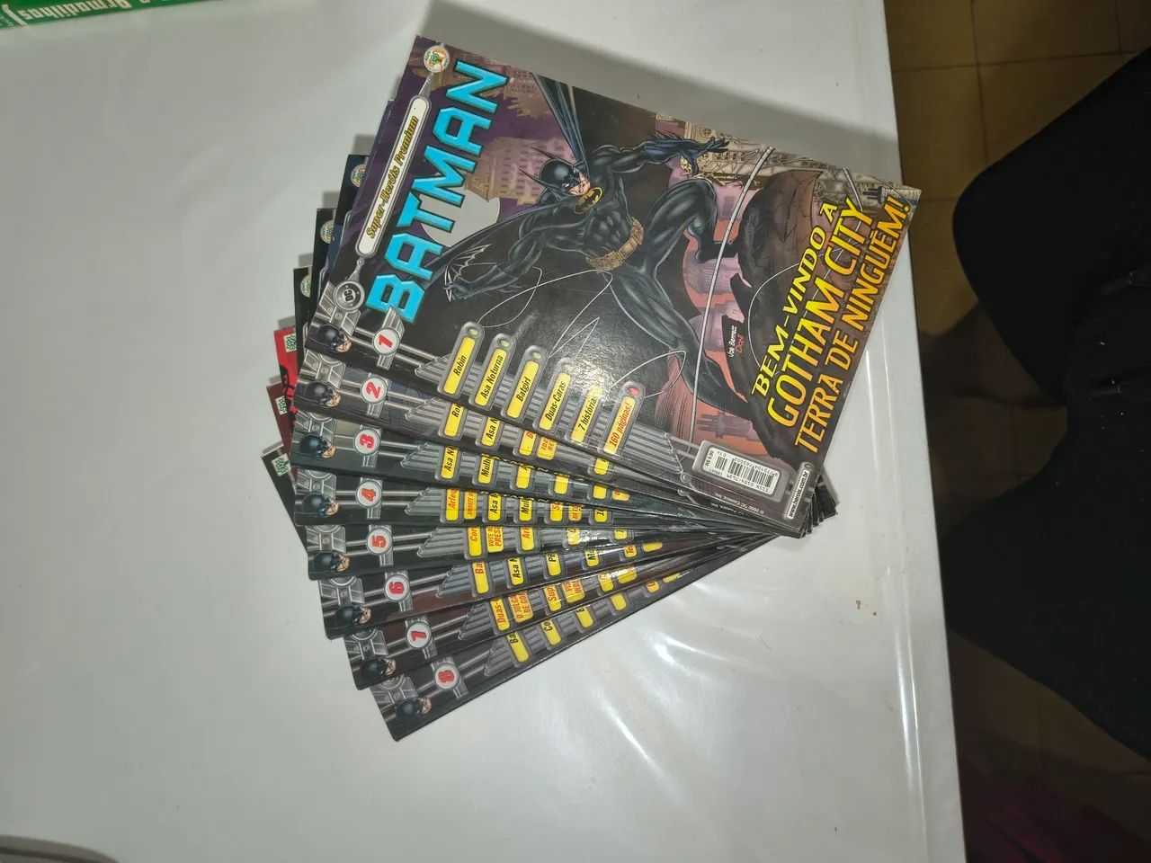 Quadrinhos - Batman 1 a 8 - Foto 2