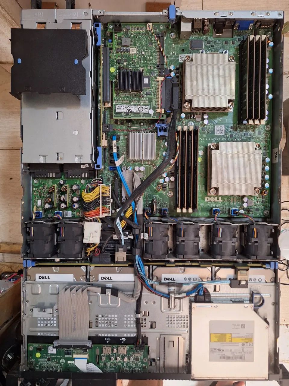 Servidor Dell PowerEdge R410 ? 2x Xeon E5620 | 16 GB RAM ECC | Funcionando - Foto 2