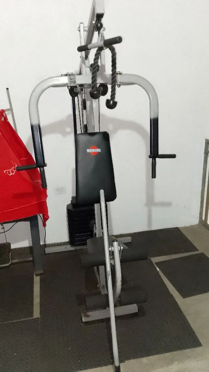 Aparelho de musculação 