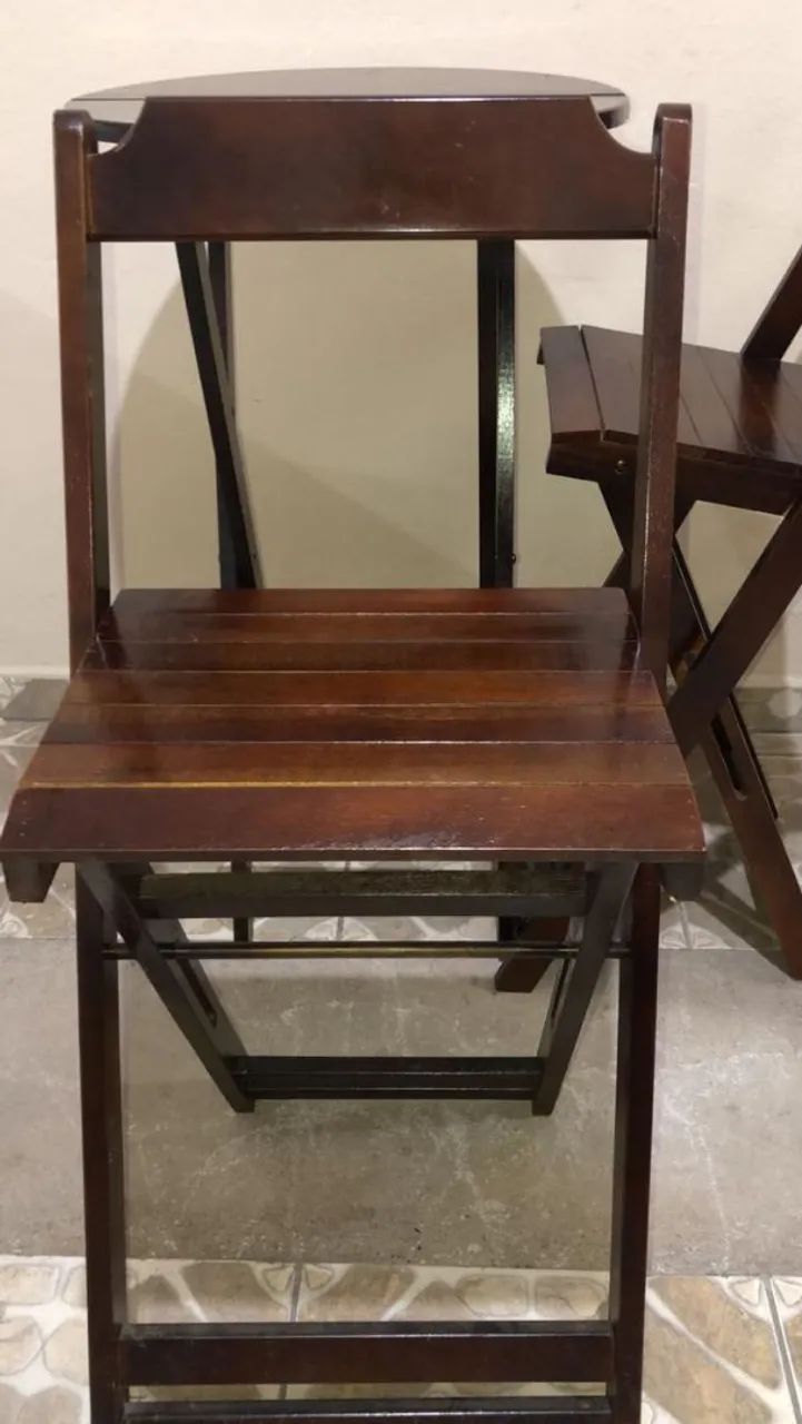 Conjunto de mesa bistrô, 1 mesa duas cadeiras.  - Foto 5