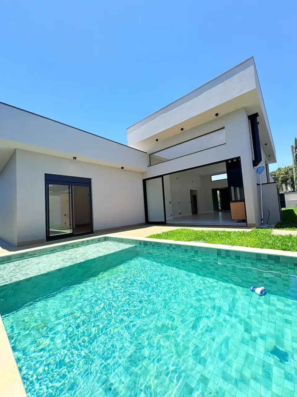 Casa térrea San Marco  com piscina 3 suites