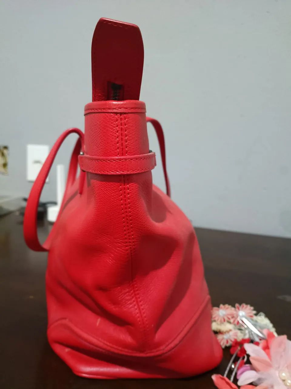 Bolsa Ferrari Vermelha Original - Grande, Elegante e Importada - Foto 3