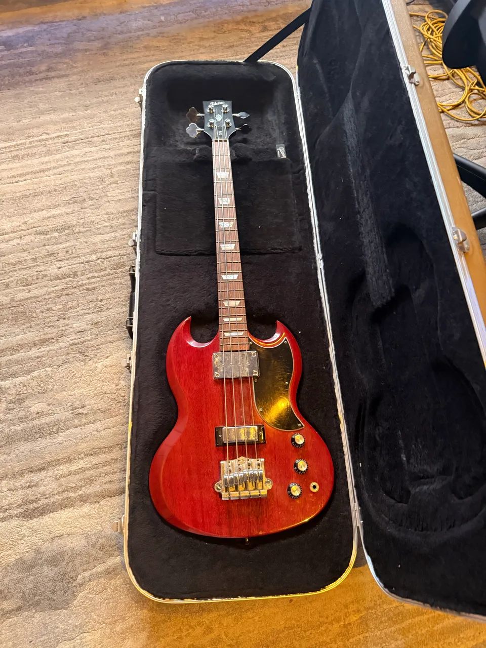 Gibson SG Bass USA 2015 - Impecável - Case Original - Instrumentos