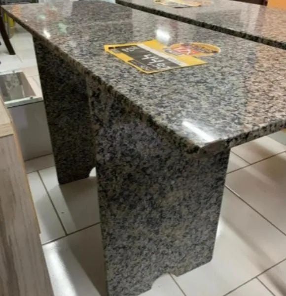 Mesa de granito 