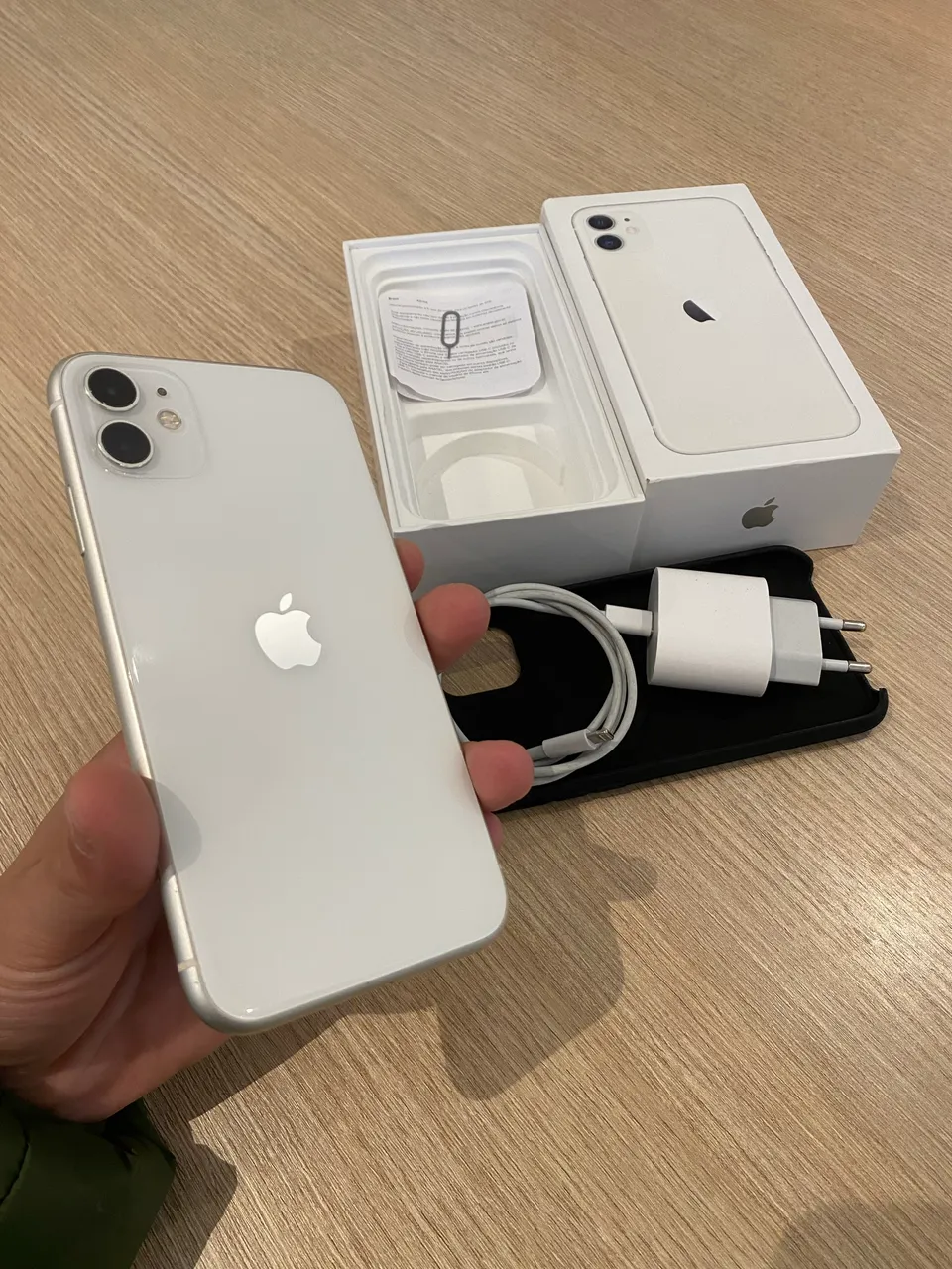 IPhone 11 64gb | caixa e nota - Impecável - Celulares e