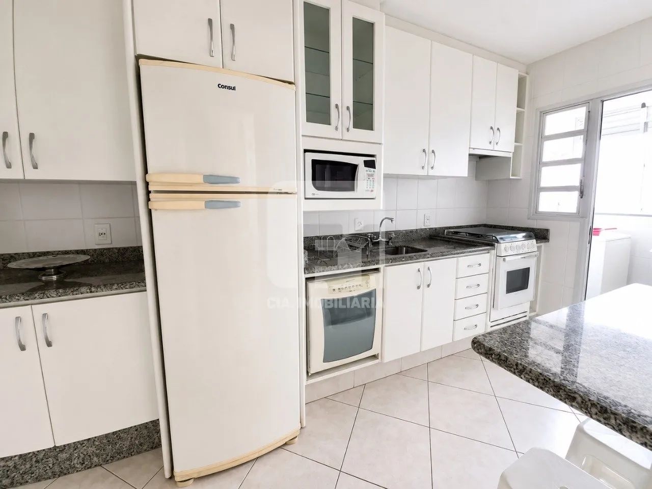 Apartamento 3 quartos semi mobiliado na Trindade - Foto 4