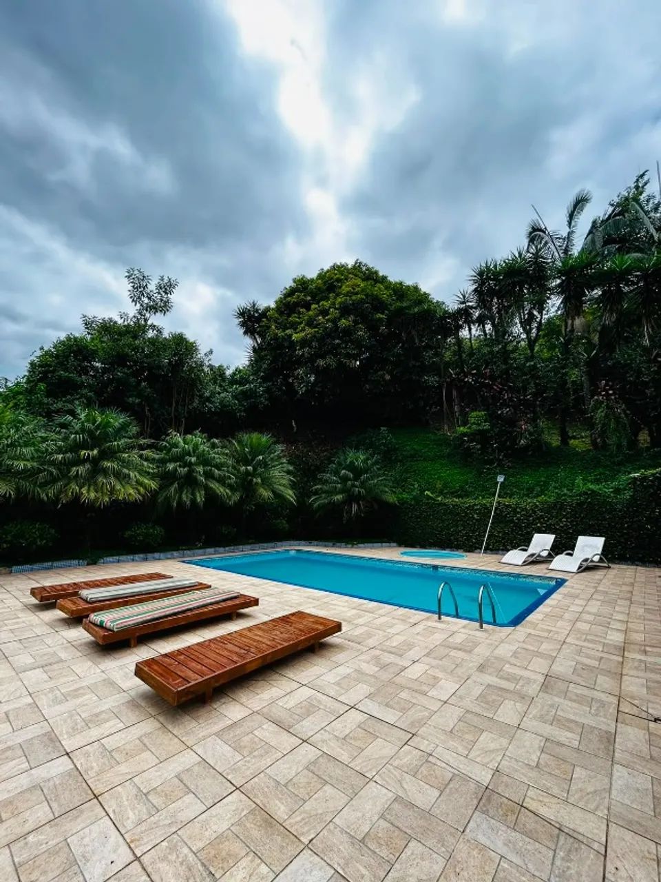 Aluga-se Chacara com piscina e churrasqueira, espaçosa e confortável á 90km de SP - Foto 4