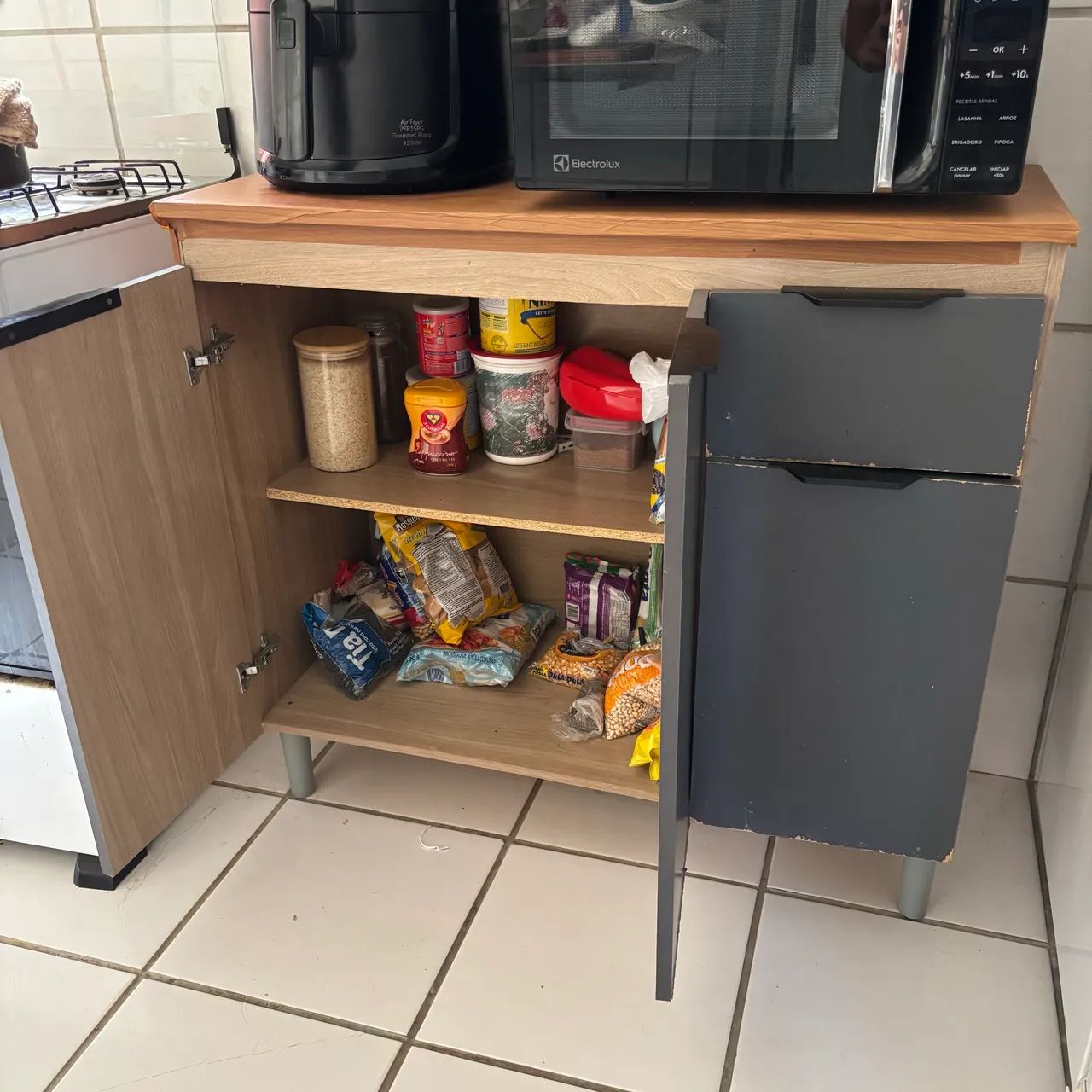 Armário cozinha com gaveta 