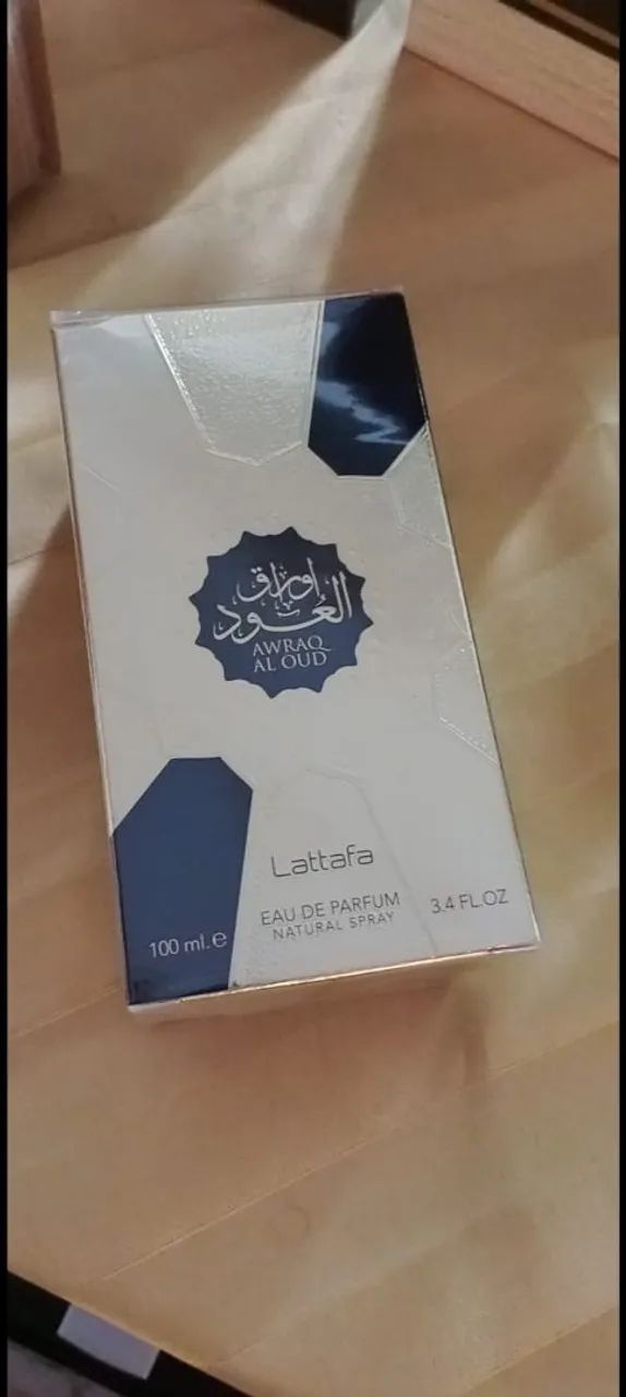 Perfume árabe de elite Awraq Al oud -novo lacrado - Foto 2