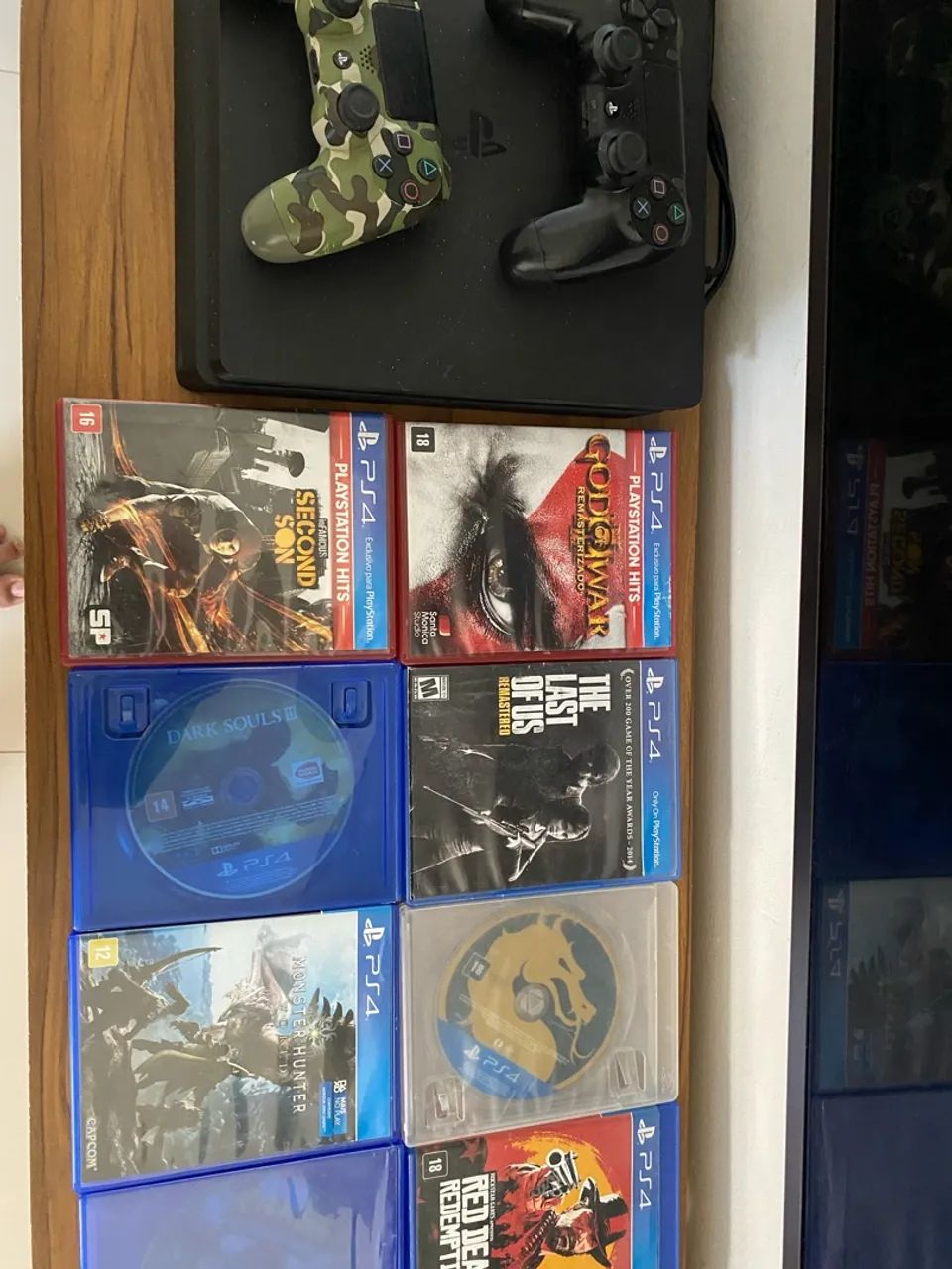 PS4 slim com 1TB com vários jogos e 2 controles. - Foto 4