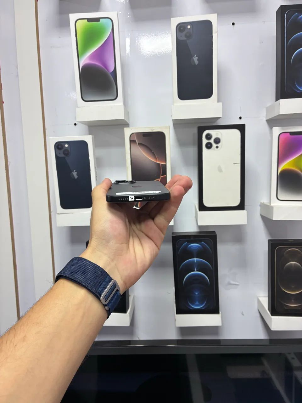 IPhone 15 - 128GB PRETO  - Foto 3