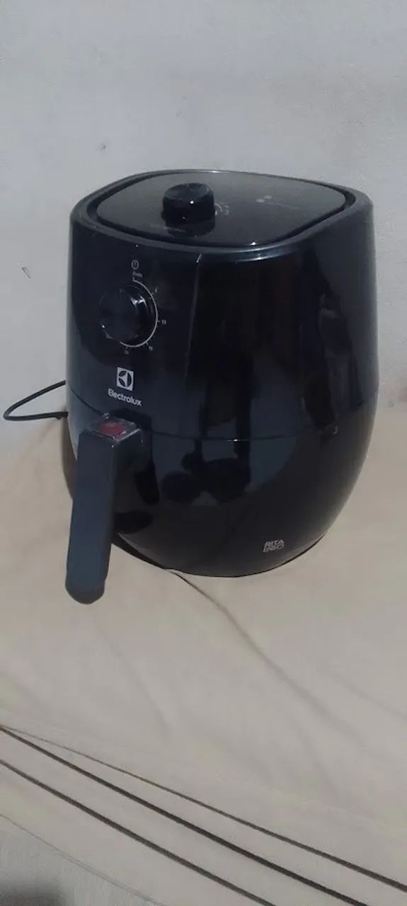 air fryer electrolux modelo eaf10 - Foto 3