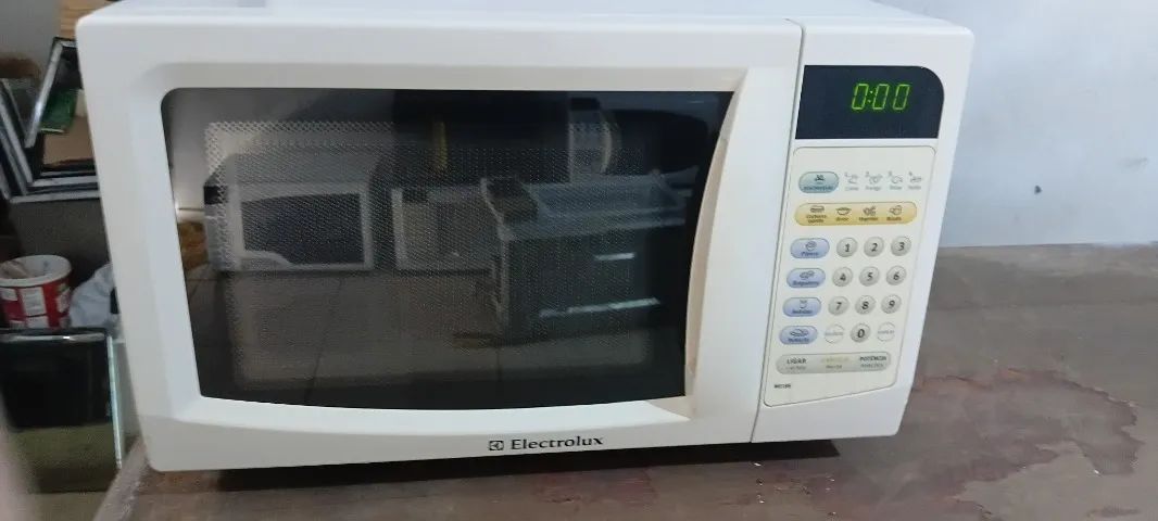 Microondas eletrolux 22 litros - Foto 2