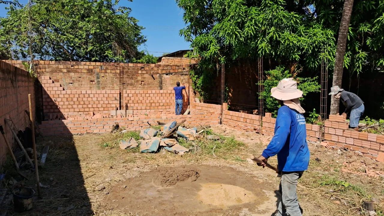 Terreno à Venda. informação */ *