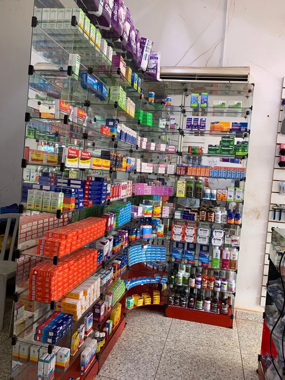 Vidros para prateleiras e balcões, drogaria, distribuidora, dá pra montar muita coisa  - Foto 2