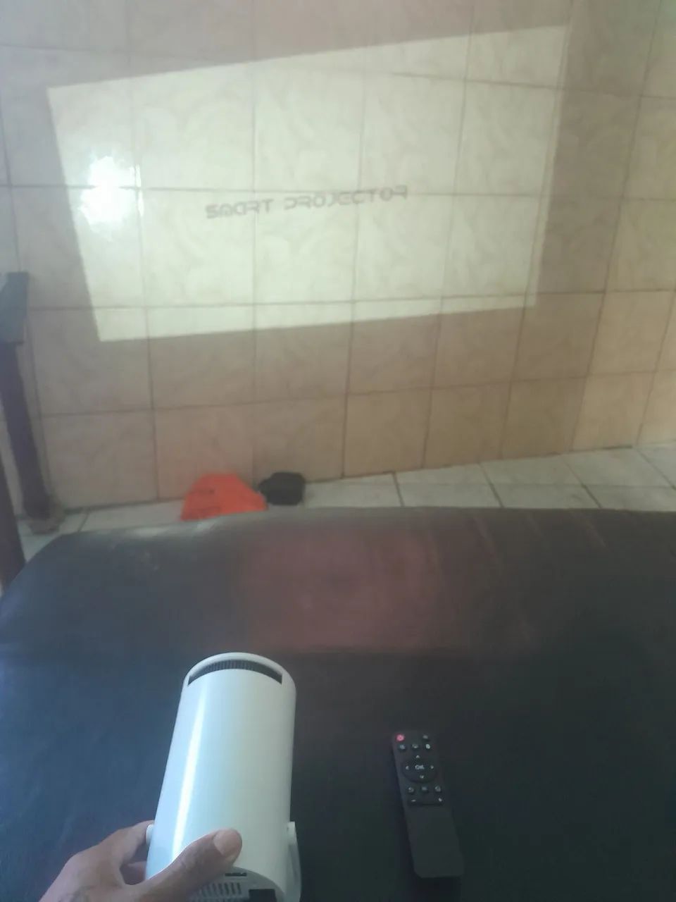 Projetor com controle e triplex