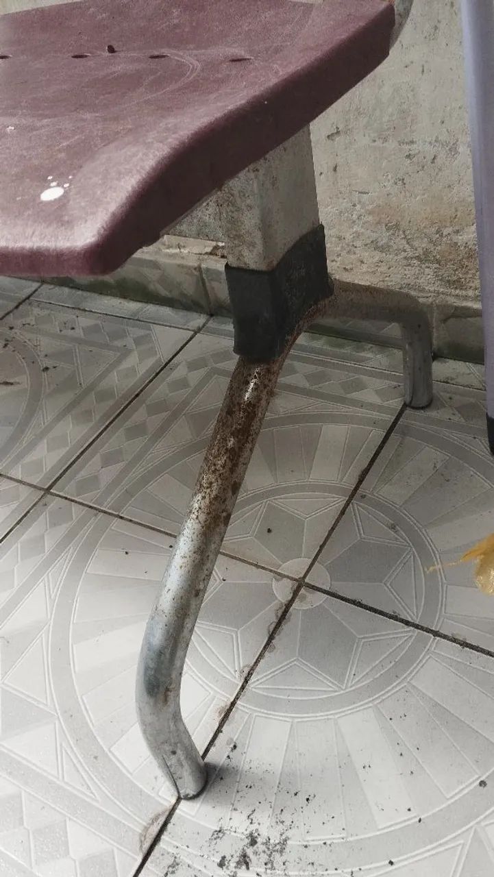 Cadeiras de metal 