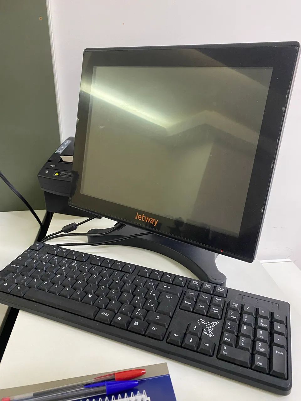 Computador Jetway Touch 