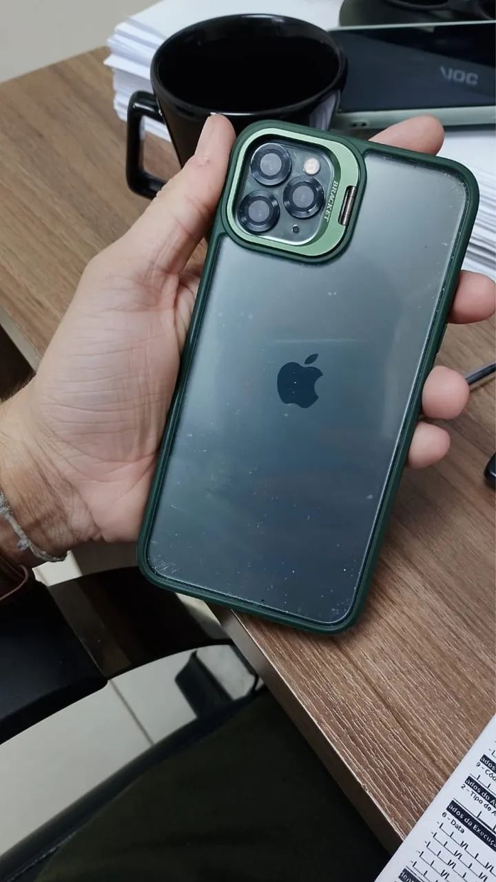 iPhone 11 Pro Max Verde Musgo - Foto 3