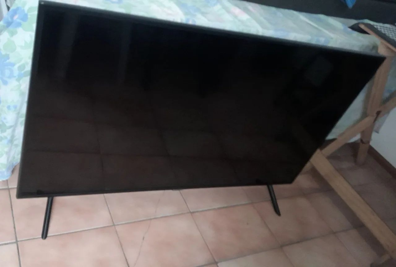 Tv Samsung 49 polegadas (COM DEFEITO)