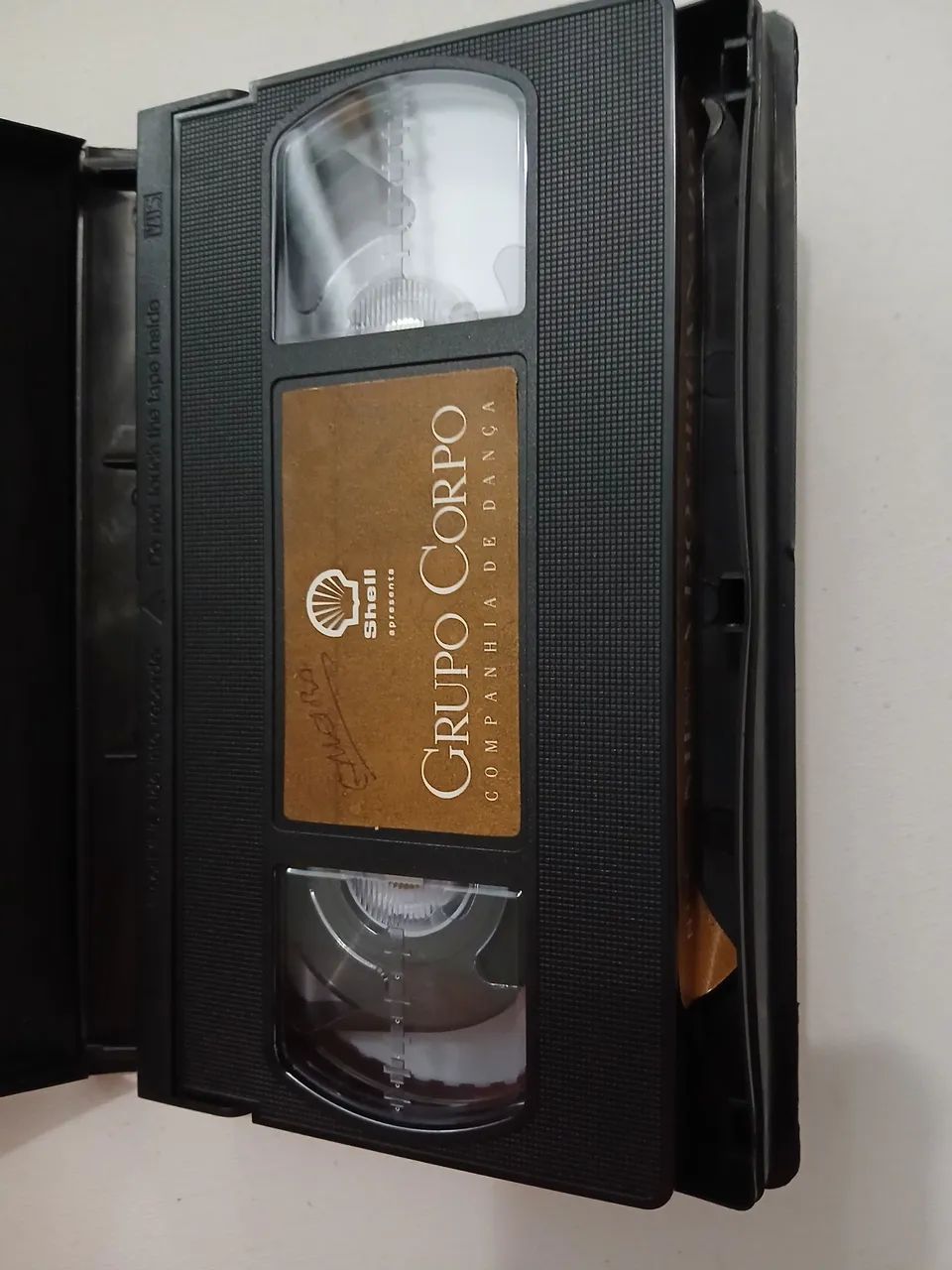 2 fitas vhs grupo corpo paralelo e missa do orfanato usadas.  - Foto 3